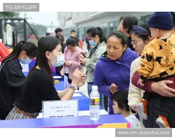 麦肯足球服引领赛场新风尚打造舒适与激情并存的运动体验